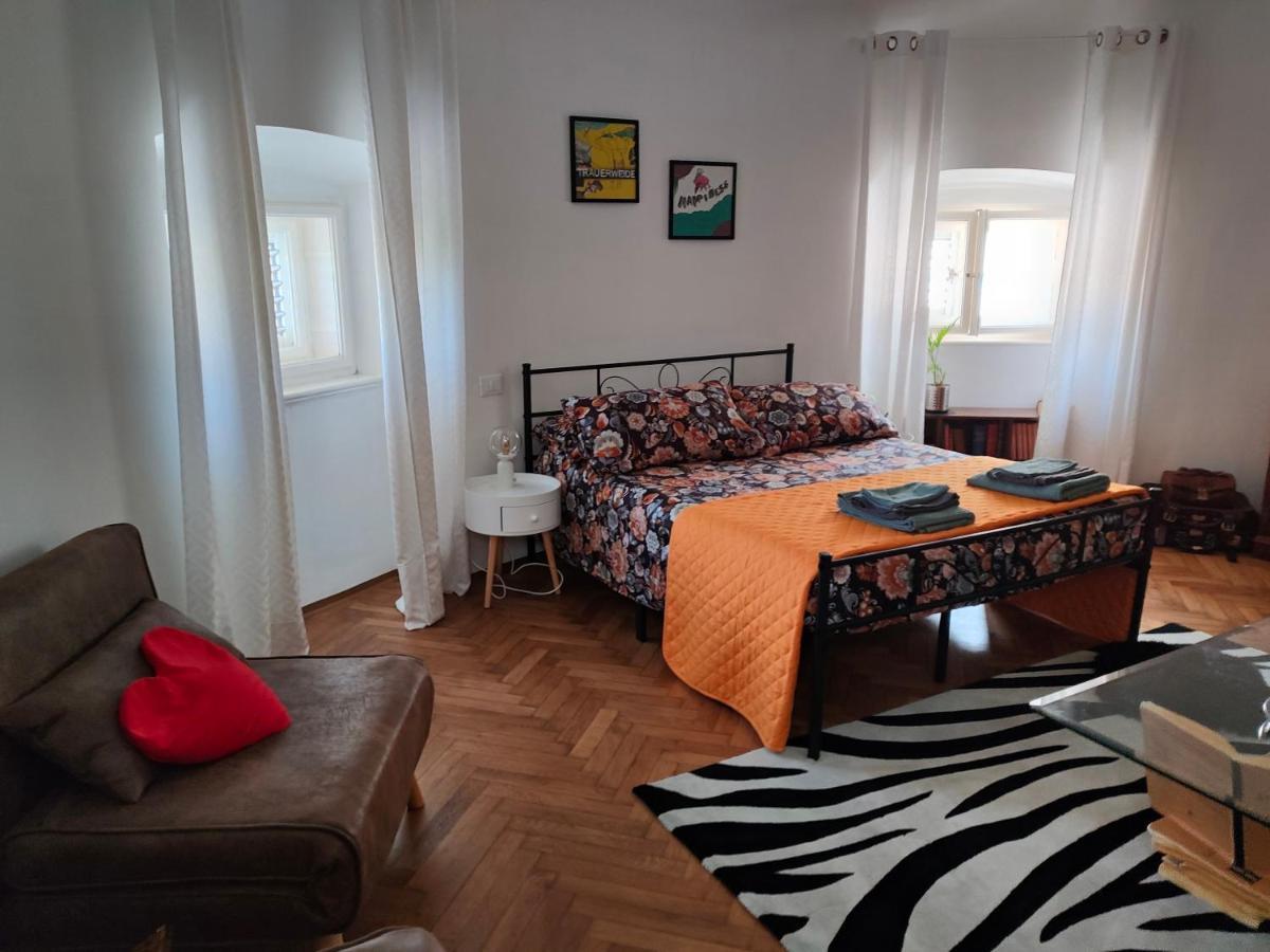 Volta 8 Rooms Trieste Eksteriør billede