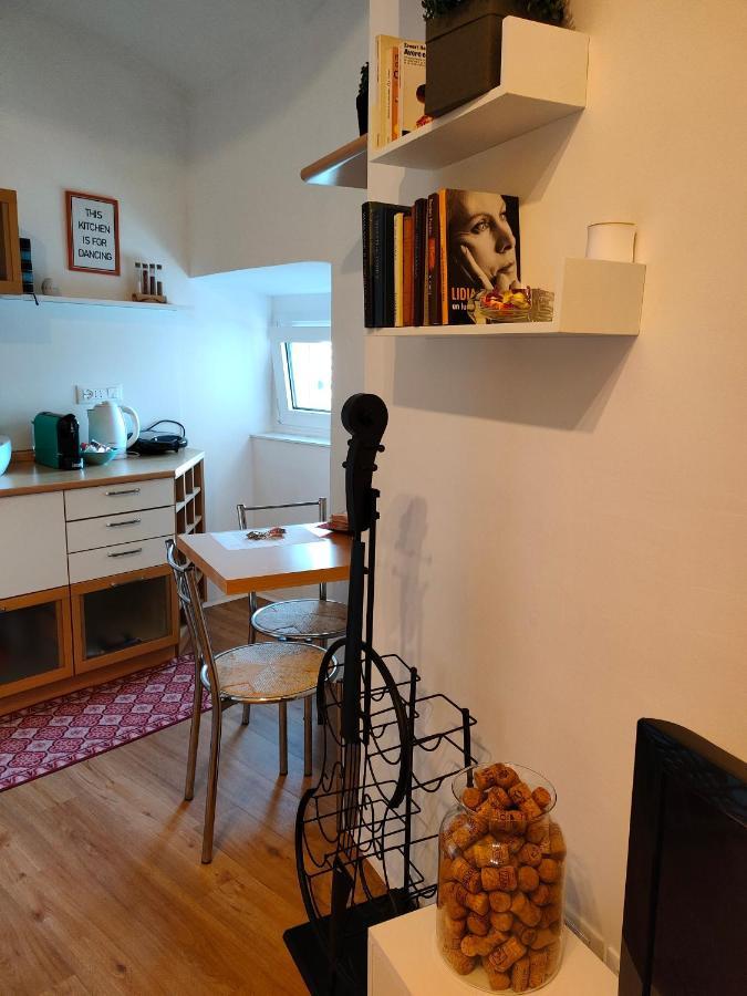 Volta 8 Rooms Trieste Eksteriør billede